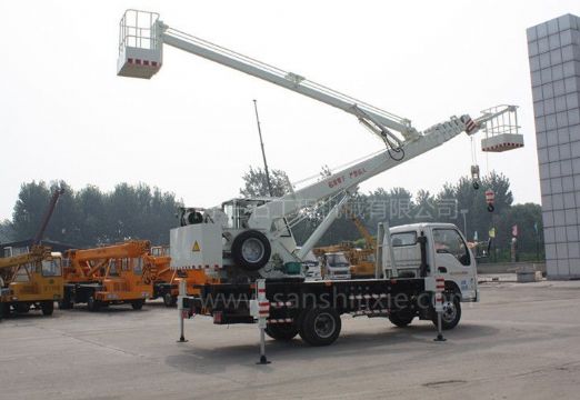 點擊查看詳細信息<br>標題：高空作業(yè)車 閱讀次數(shù)：3385