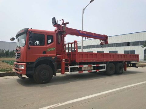 點擊查看詳細信息<br>標題：12噸東風隨車吊 閱讀次數(shù)：1222