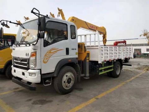 點(diǎn)擊查看詳細(xì)信息<br>標(biāo)題：5噸重汽豪曼隨車吊 閱讀次數(shù)：1952