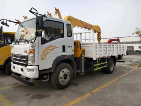 點(diǎn)擊查看詳細(xì)信息<br>標(biāo)題：5噸重汽豪曼隨車吊 閱讀次數(shù)：2598
